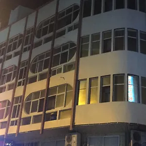Emirates Hotel Отель